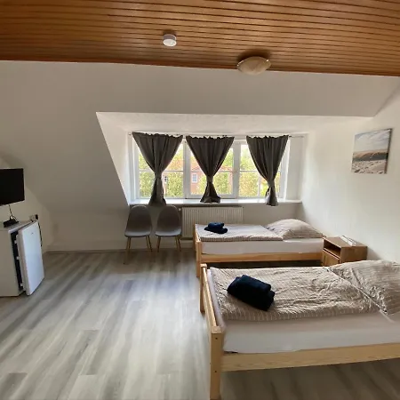 فندق مبيت وإفطار A1 Budget Lounge *